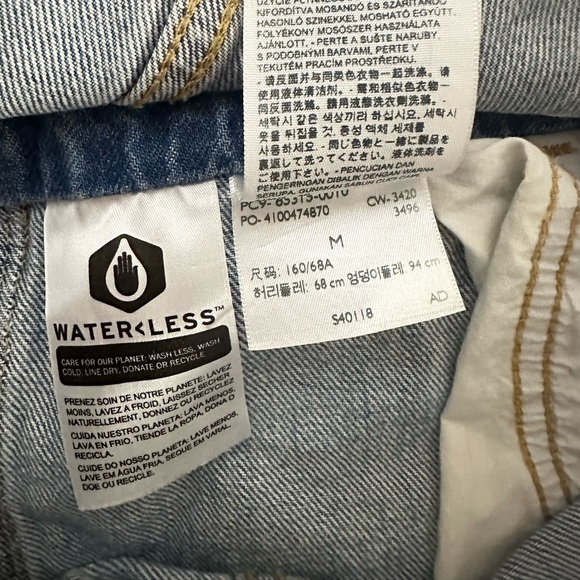 #87 LEVI’S ~ Classic Light Wash Distressed Denim Overalls - Picture 3 of 10